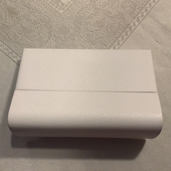 Ann Taylor eye or sunglasses case white - Picture 3 of 5